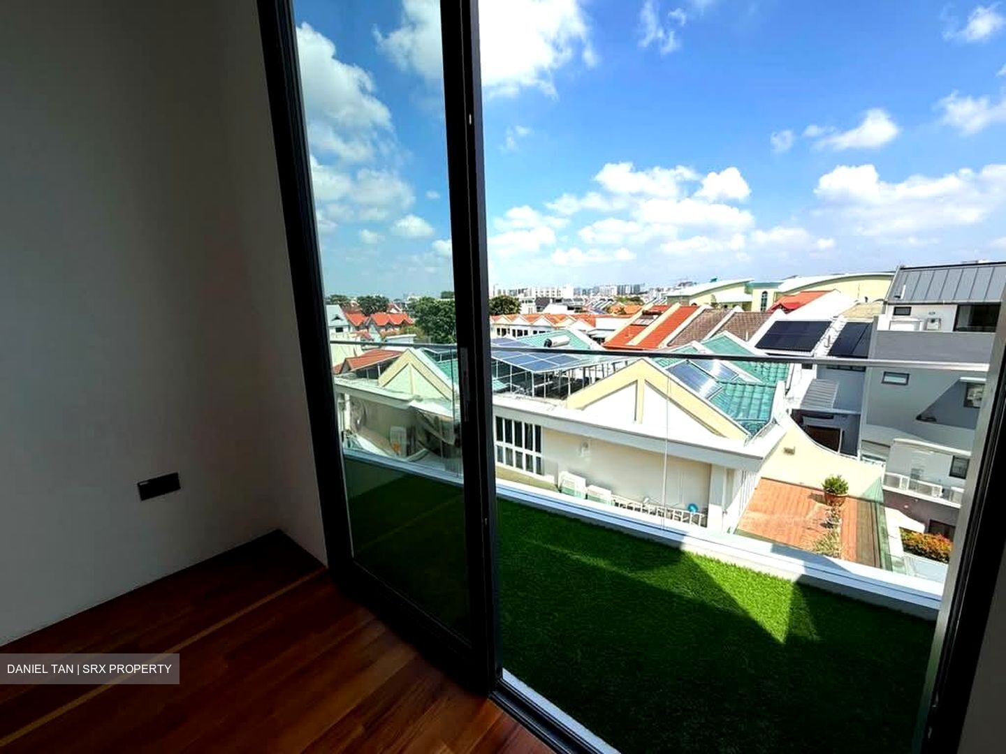 Florence Ville (D19), Terrace #574140121